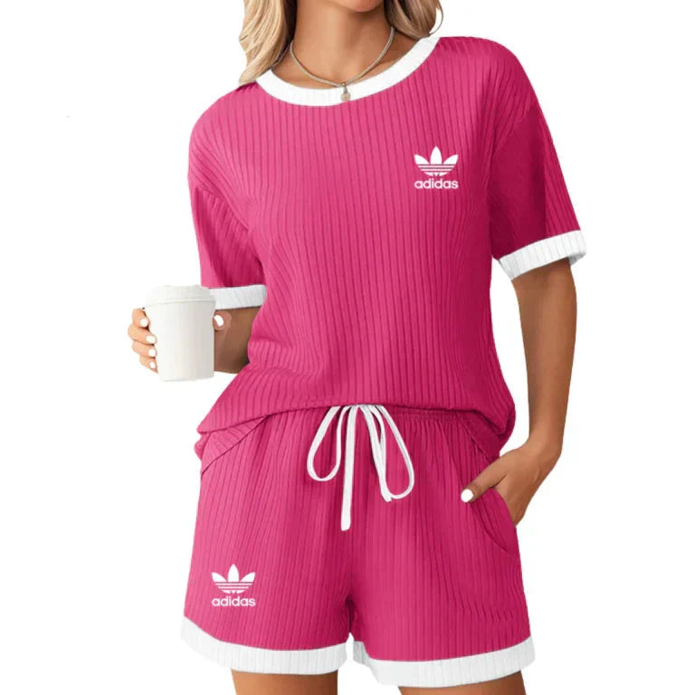 Elegante completo da donna - Top chic e pantaloncini