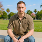 Nuova camicia alla moda per uomo