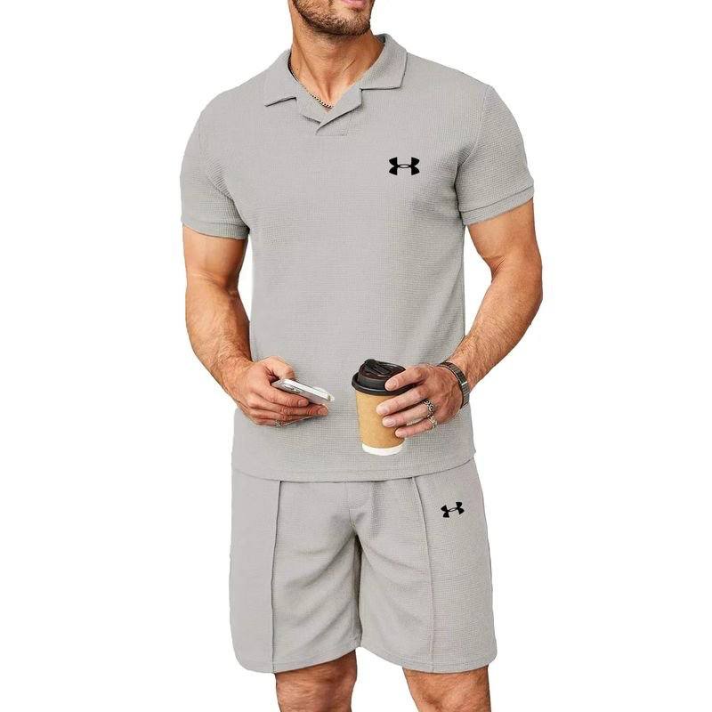 Under Armour – Set base composto da maglietta e pantaloncini 2025
