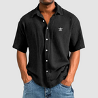 Nuova camicia alla moda per uomo