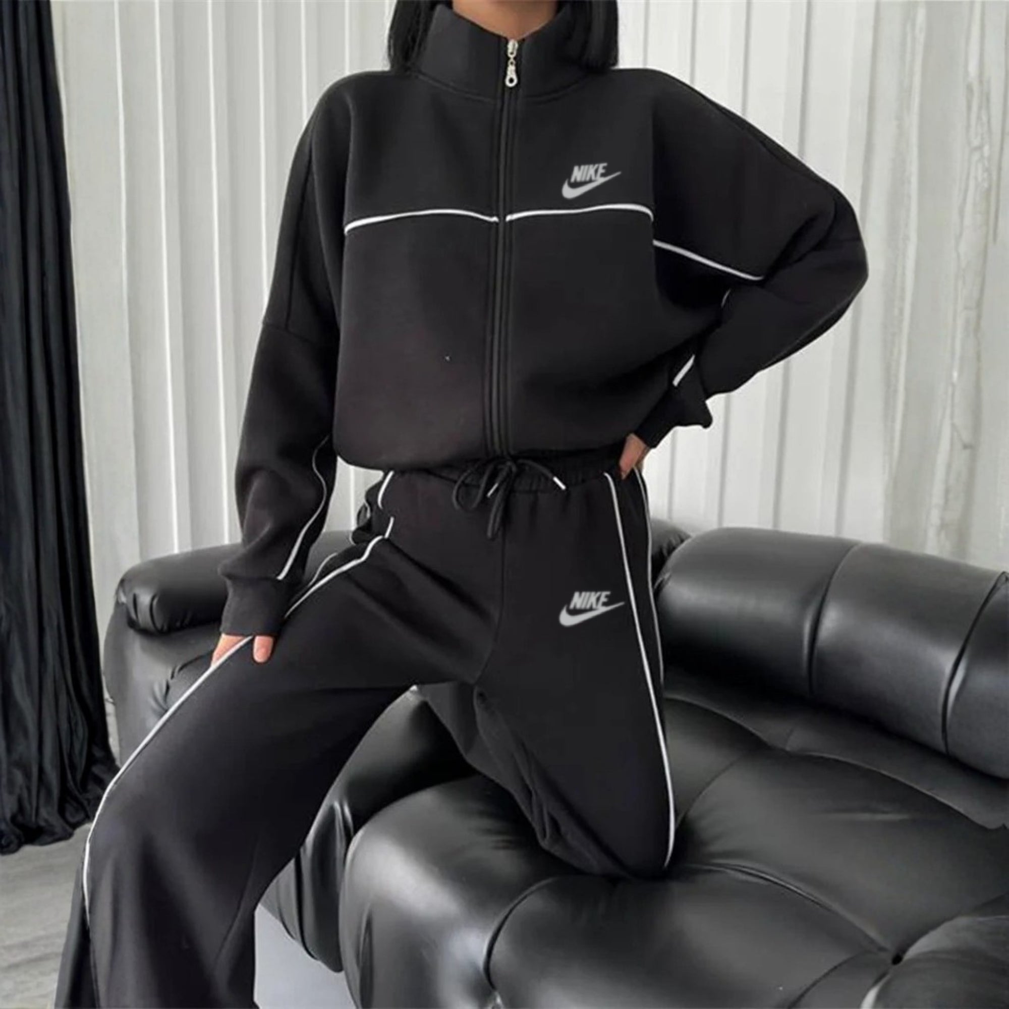 NlKE - Completo Elegante da Donna